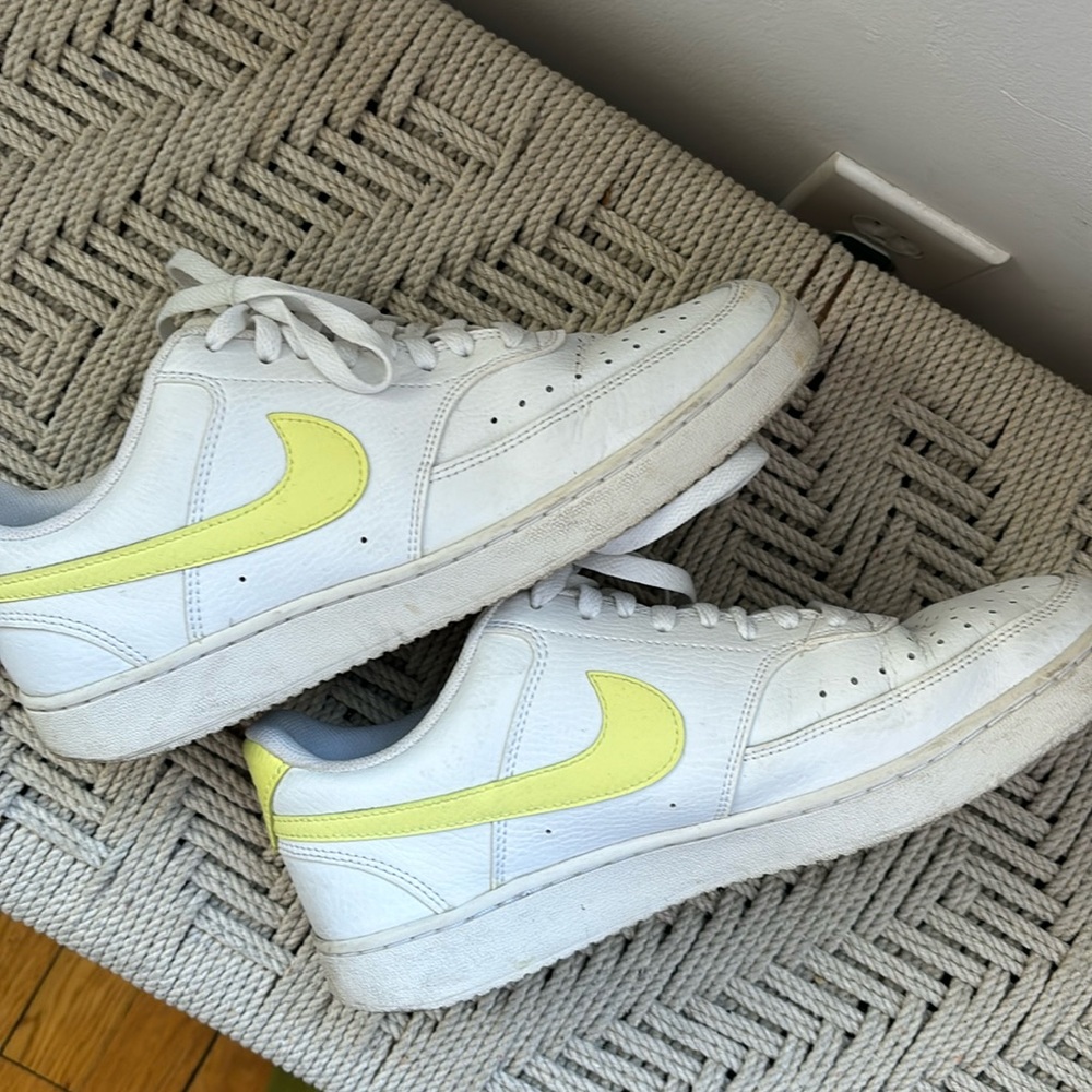 Size 11 Women’s Nike